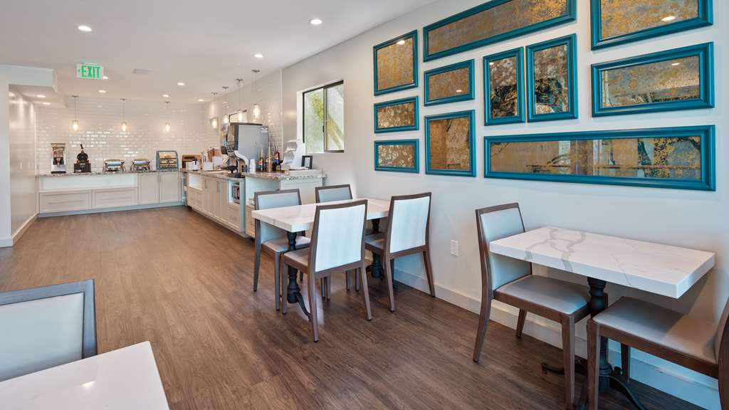 Best Western Woodland Hills Inn - photo 4