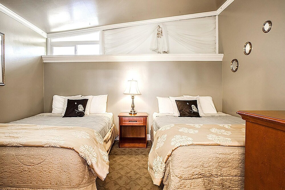 Beachwood Condos & Resort in Ocean Shores, United States