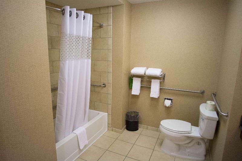 Hampton Inn Warsaw - photo 51