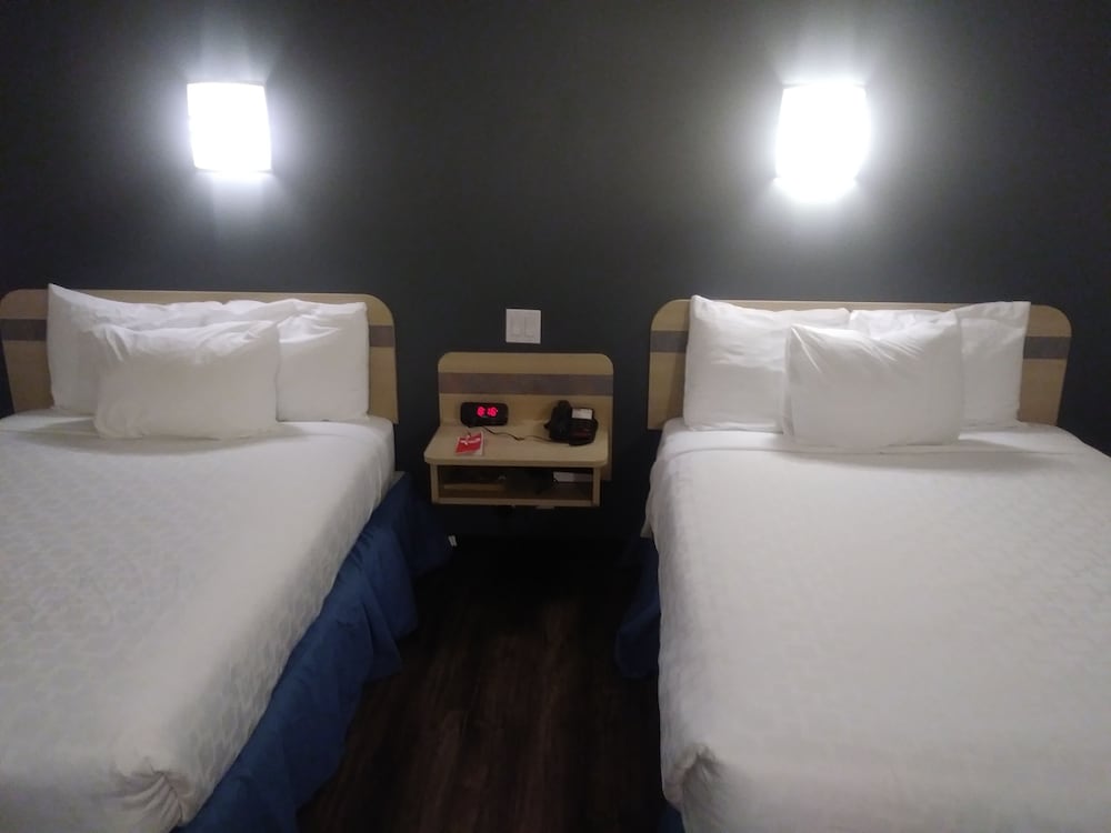 Red Lion Inn & Suites Butte - photo 5