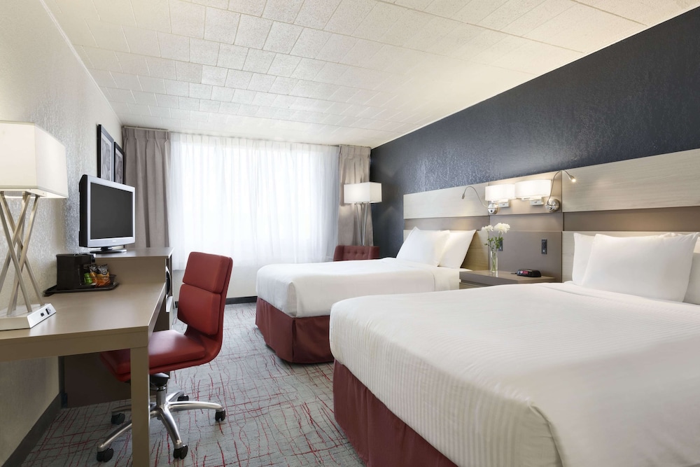 Ramada by Wyndham Beaver Falls - photo 7