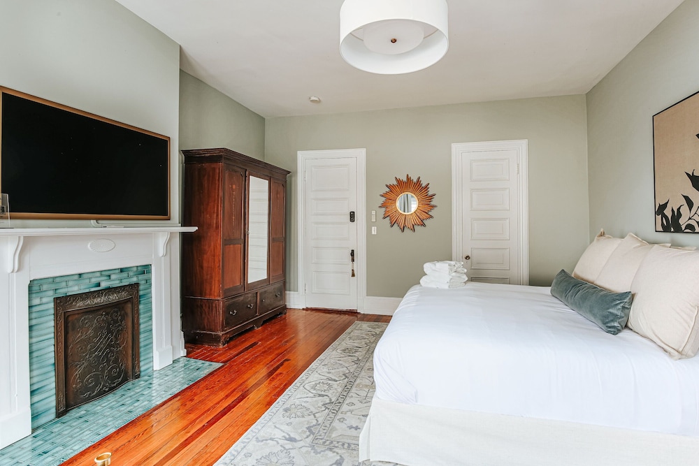 The Historic Berkeley Place - photo 15