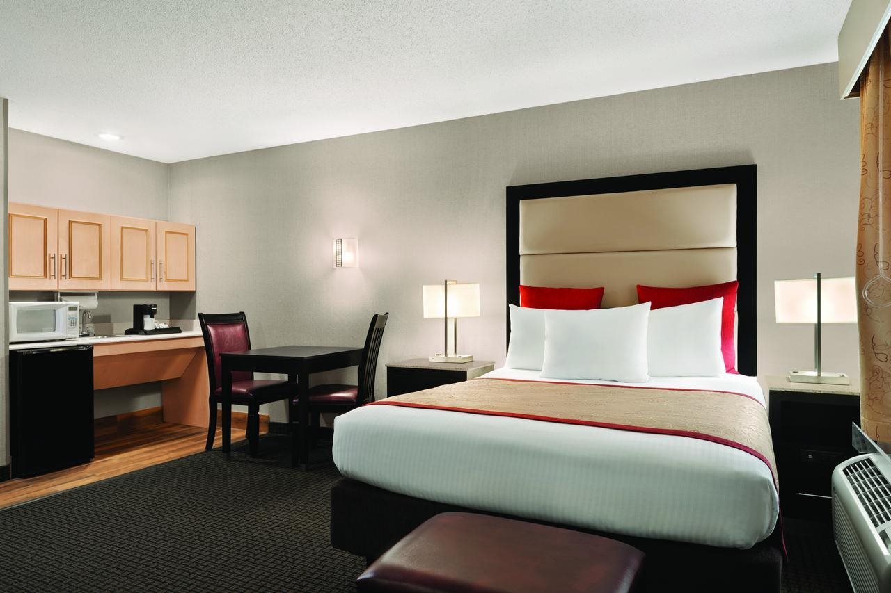 Lancaster Suites - photo 20