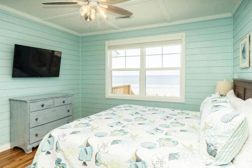 Salty But Sweet by Oak Island Accommodations - photo 2