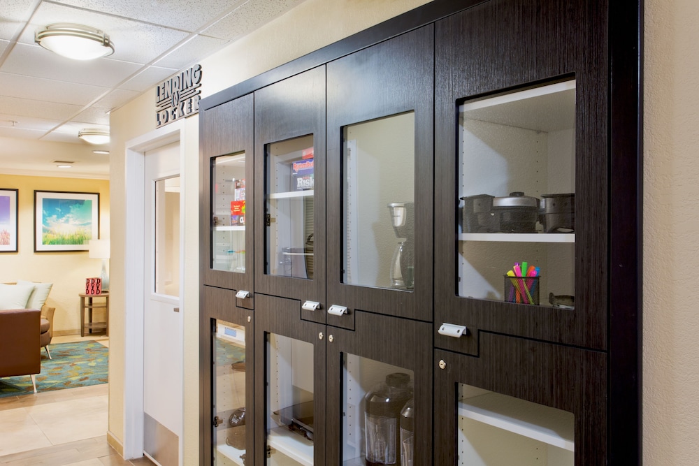 Candlewood Suites Medford by IHG - photo 15