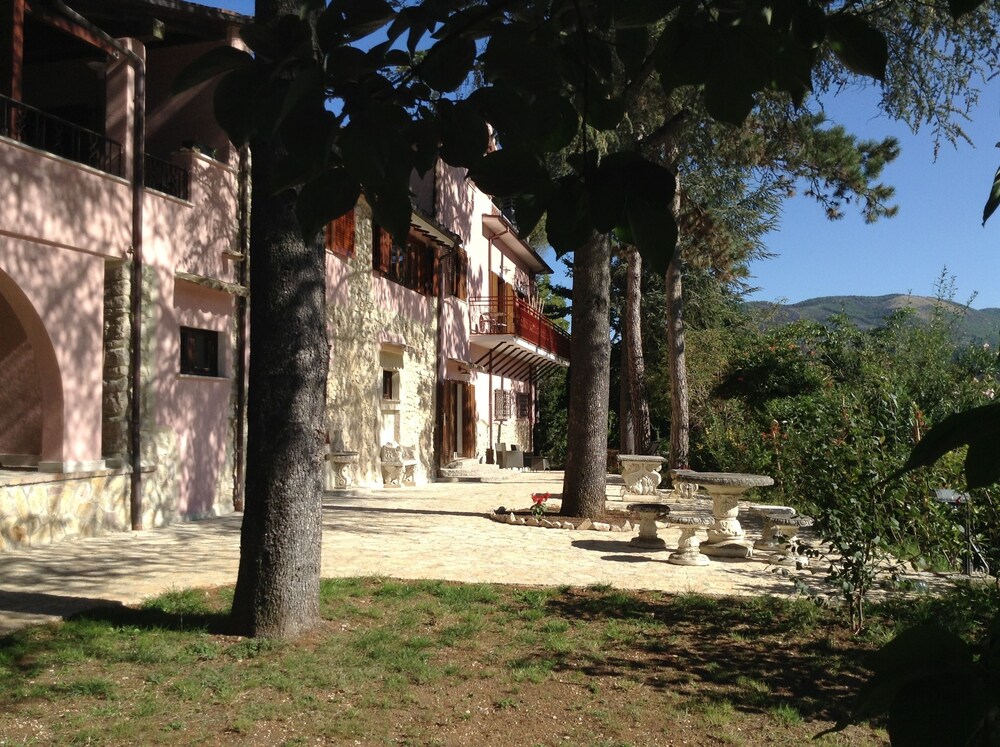 I Cavalieri del Lago — hotel in Terni