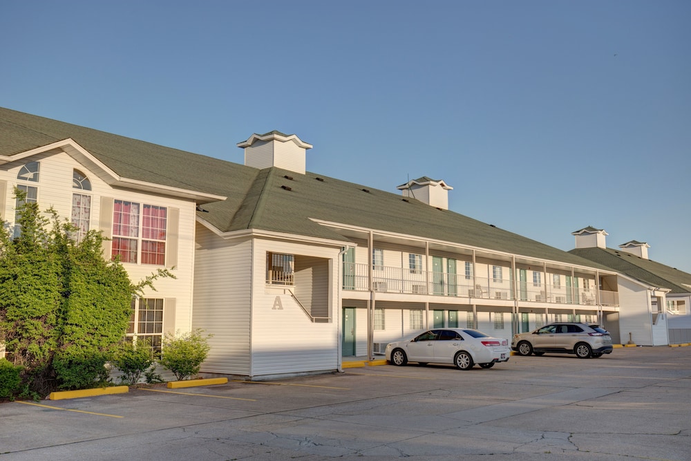 Howard Johnson by Wyndham Branson Theatre District - photo 54