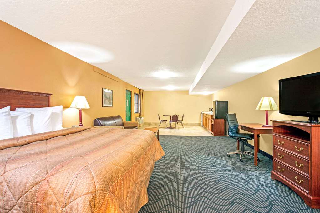 Days Inn by Wyndham Oklahoma City - photo 40