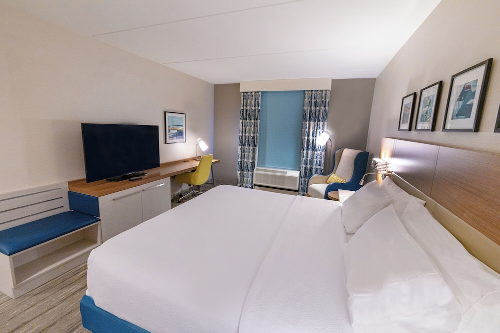 Hilton Garden Inn Lakewood - photo 12