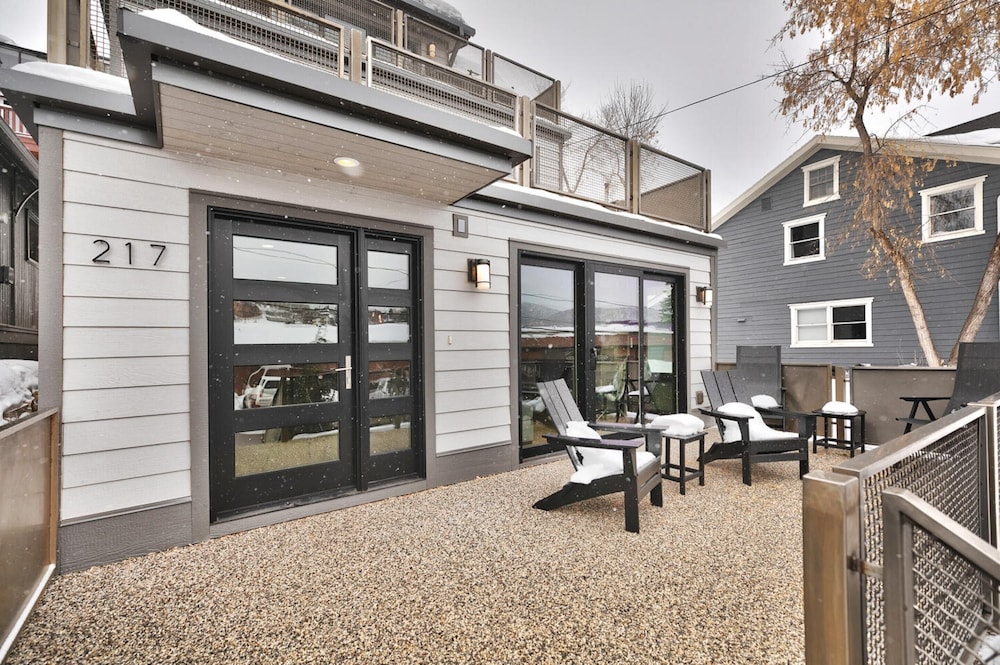 Pinetree by Avantstay Modern Park City Getaway w Patio & Balcony - photo 27