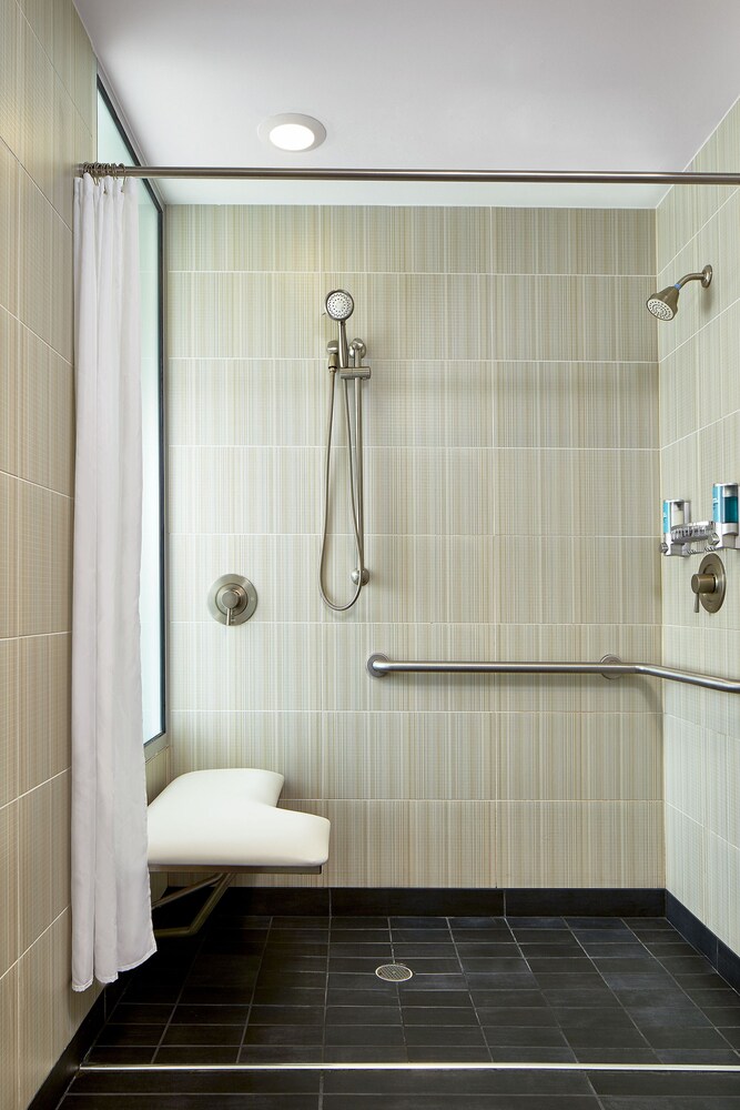 Aloft Chapel Hill - photo 11