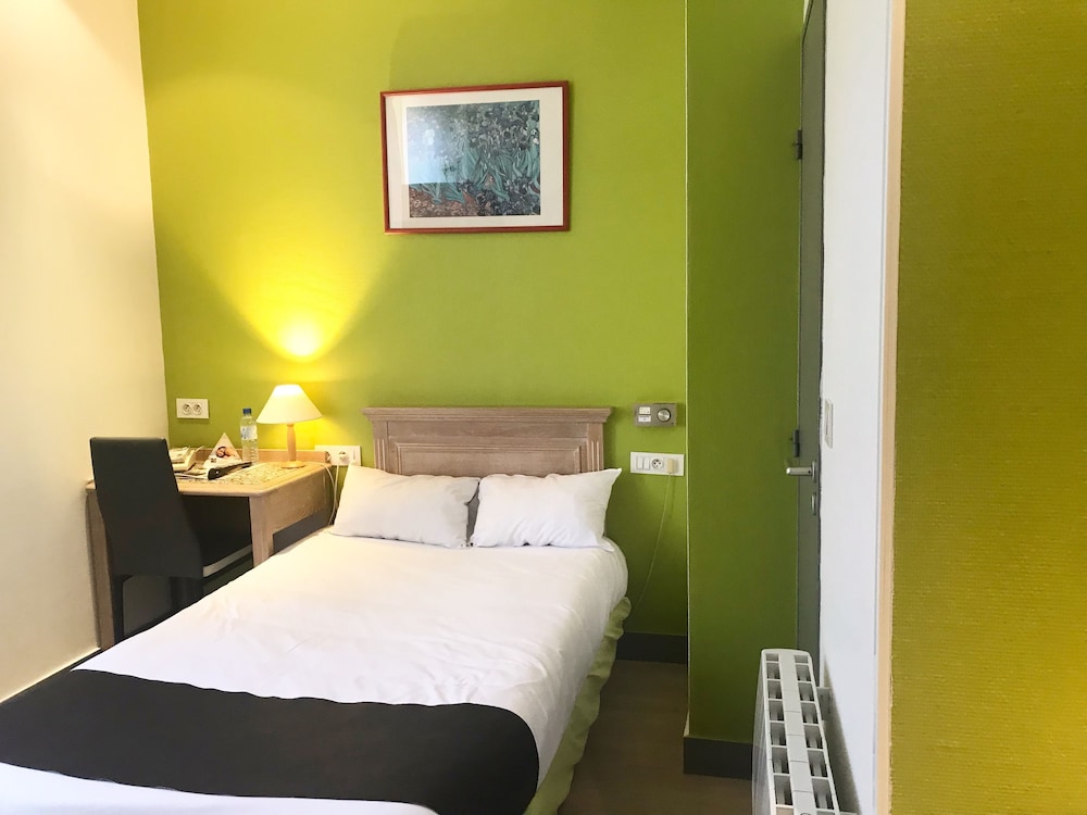 Hotel Reims aux Sacres in Reims, France