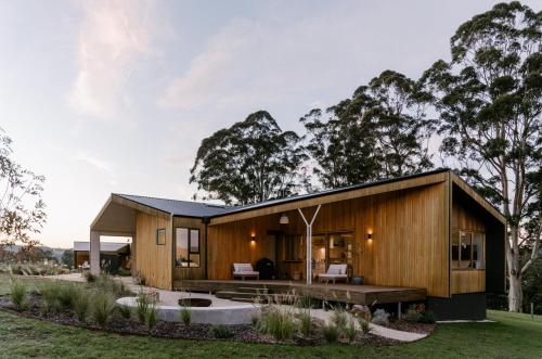 Upland Farm Luxury Cabins Denmark Western Australia — 4-Star Luxury Hotel in Denmark, Australia