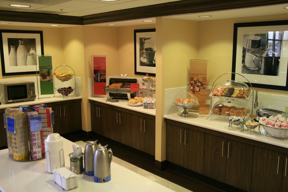 Hampton Inn & Suites Las Vegas Red Rock Summerlin - photo 25