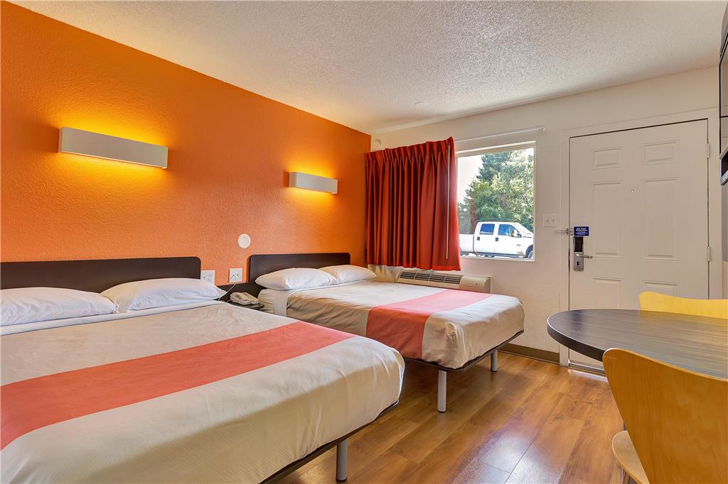 Motel6 Santa Rosa South - photo 11