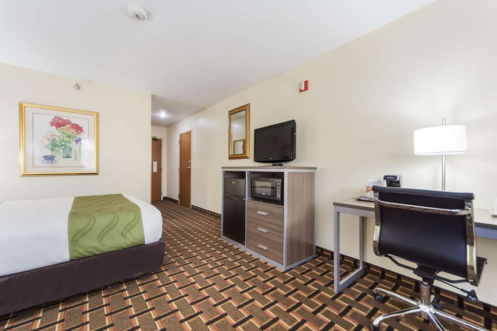 Quality Inn Lincoln Cornhusker - photo 18