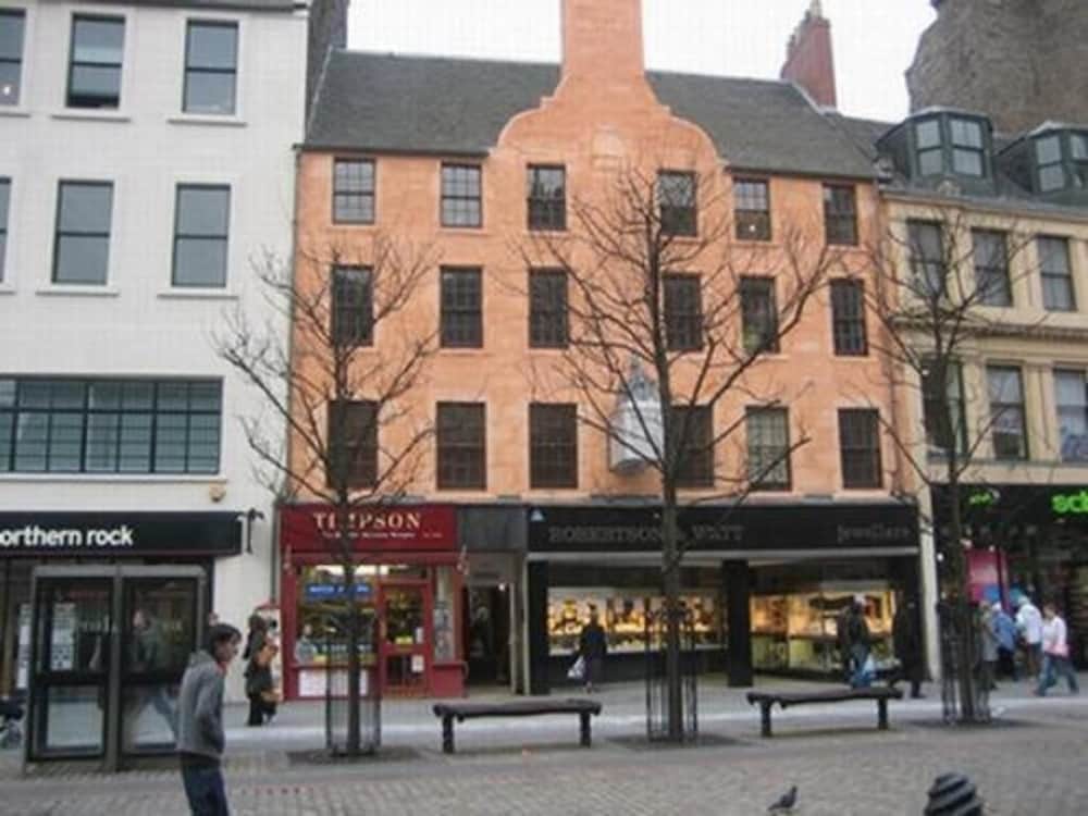 Dundee Backpackers — 4-Star Luxury Hotel in Dundee, United Kingdom