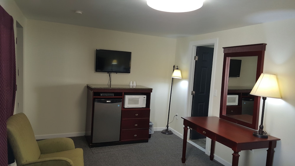 Pleasant Hill Motel - photo 16