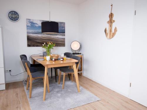 Apartment Gezeiten by Interhome — 4-Star Luxury Hotel in Norddeich, Germany