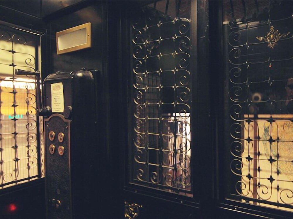 Victor Hotel - photo 105