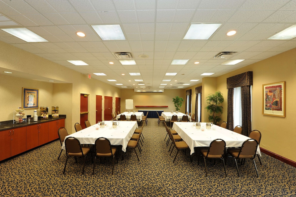 Hampton Inn & Suites Atlanta Galleria - photo 44