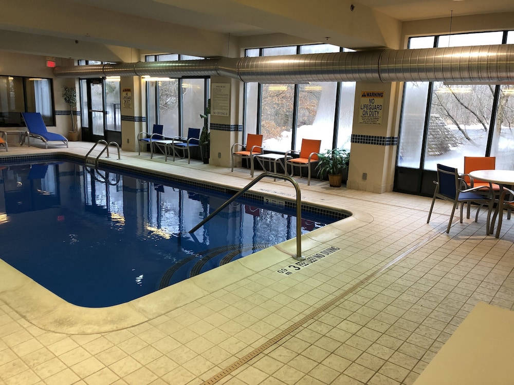 Holiday Inn Express Syracuse Airport by IHG - photo 20