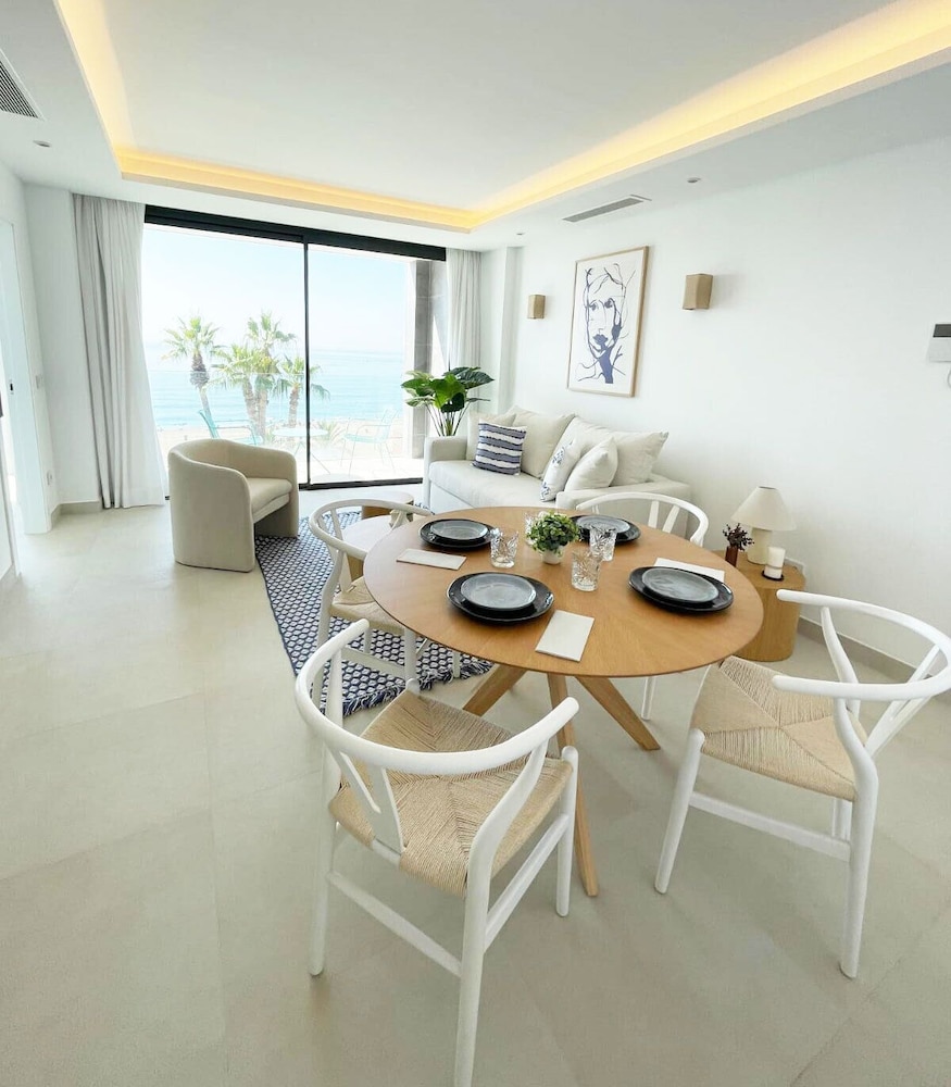 Apartamento LaViu 2Dormitorios by Croma — 4-Star Luxury Hotel in Estepona, Spain
