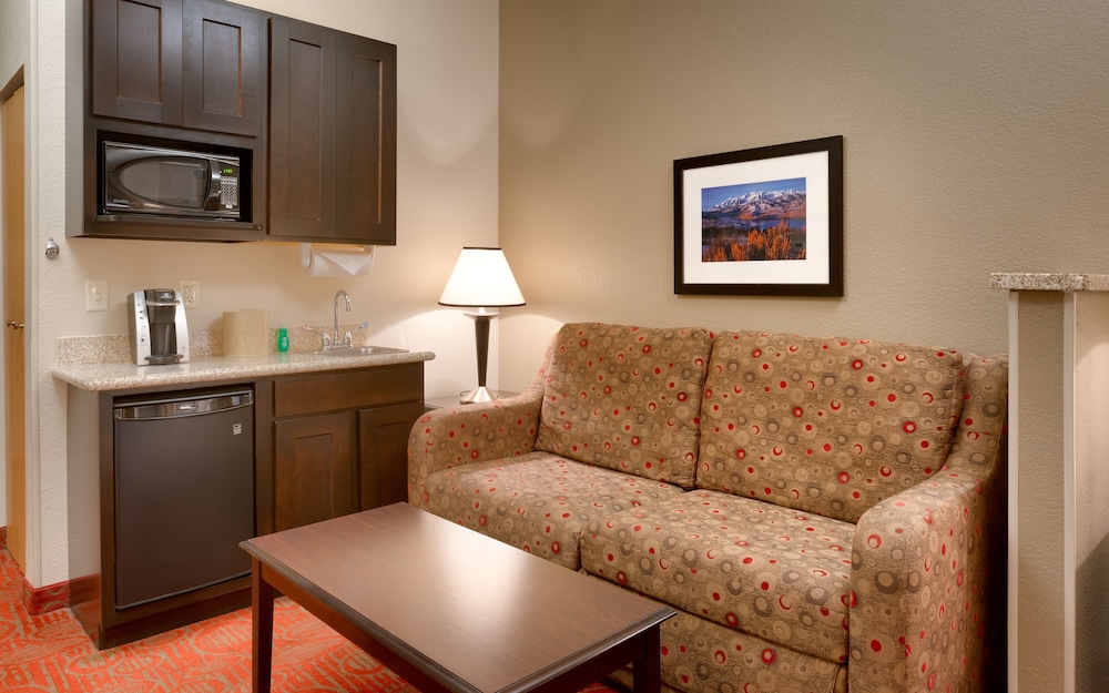 Holiday Inn Express Hotel & Suites Orem North Provo - photo 2