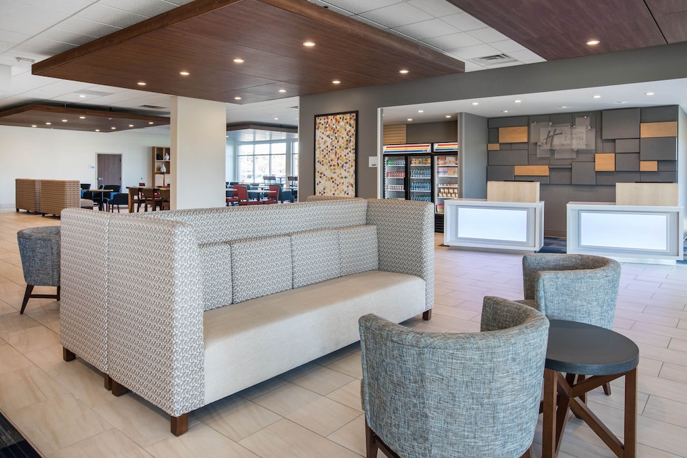 Holiday Inn Express & Suites Ludington by IHG - photo 28