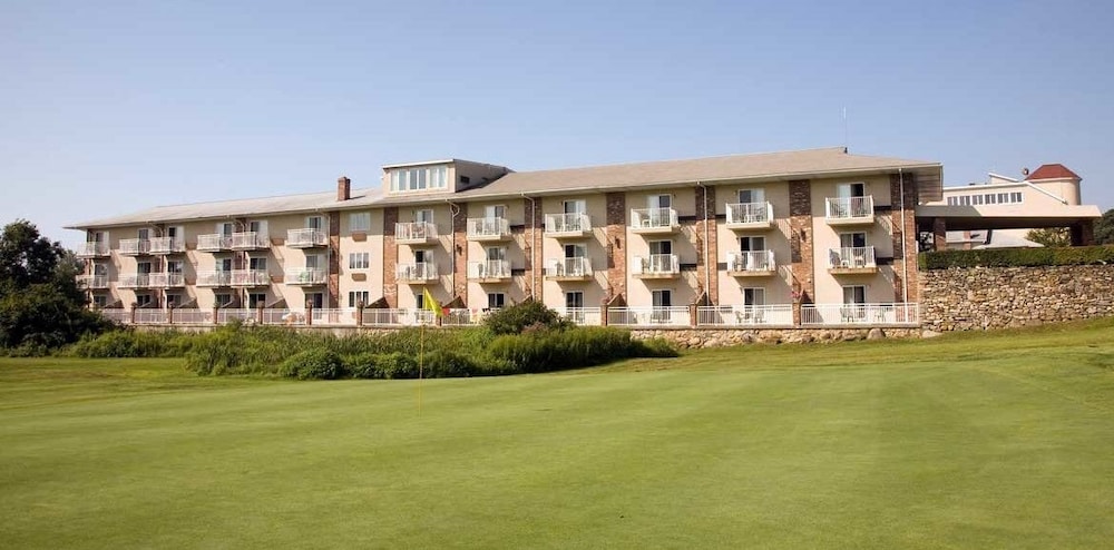 Winnapaug Inn in Westerly, United States