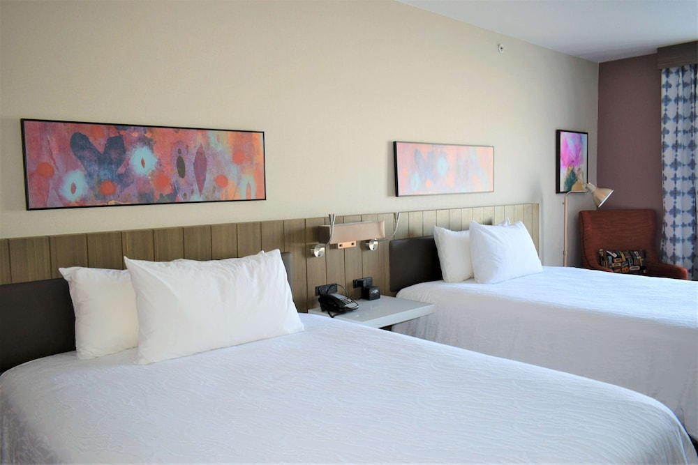 Hilton Garden Inn Oconomowoc - photo 17