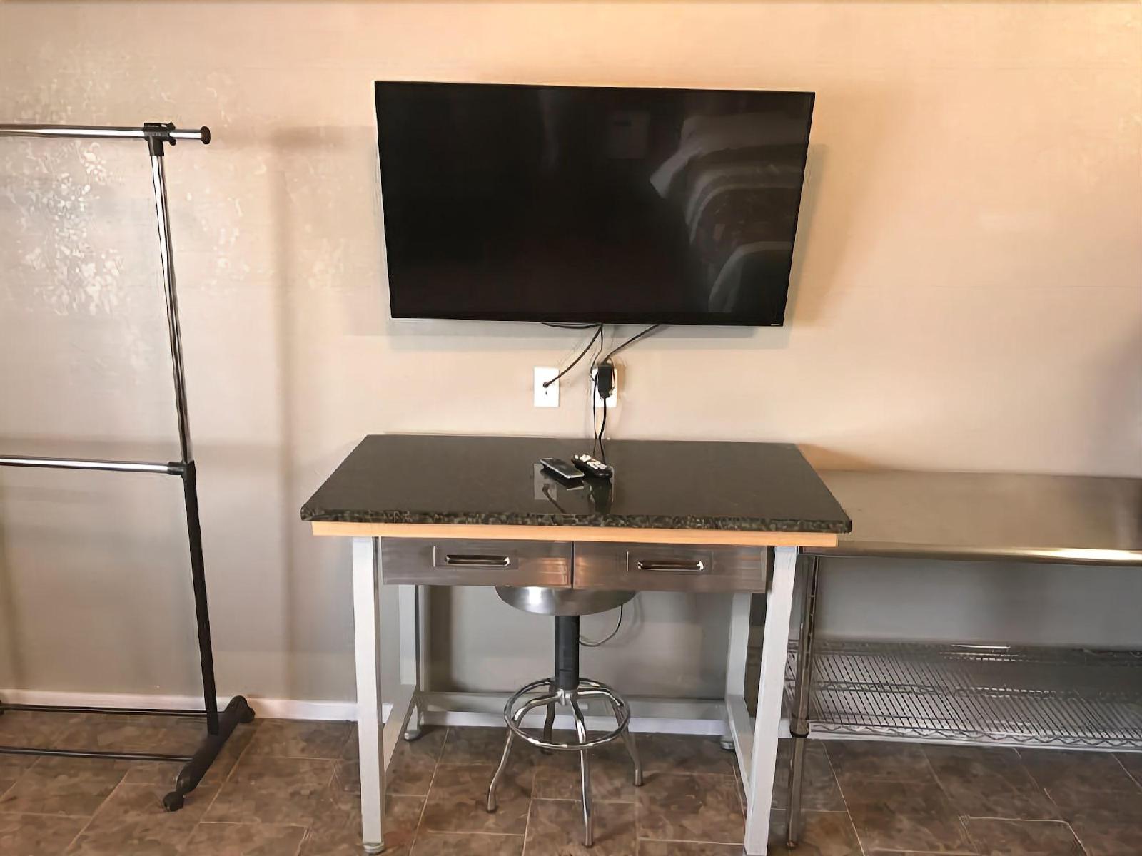Riverfront Studio Suites - photo 29