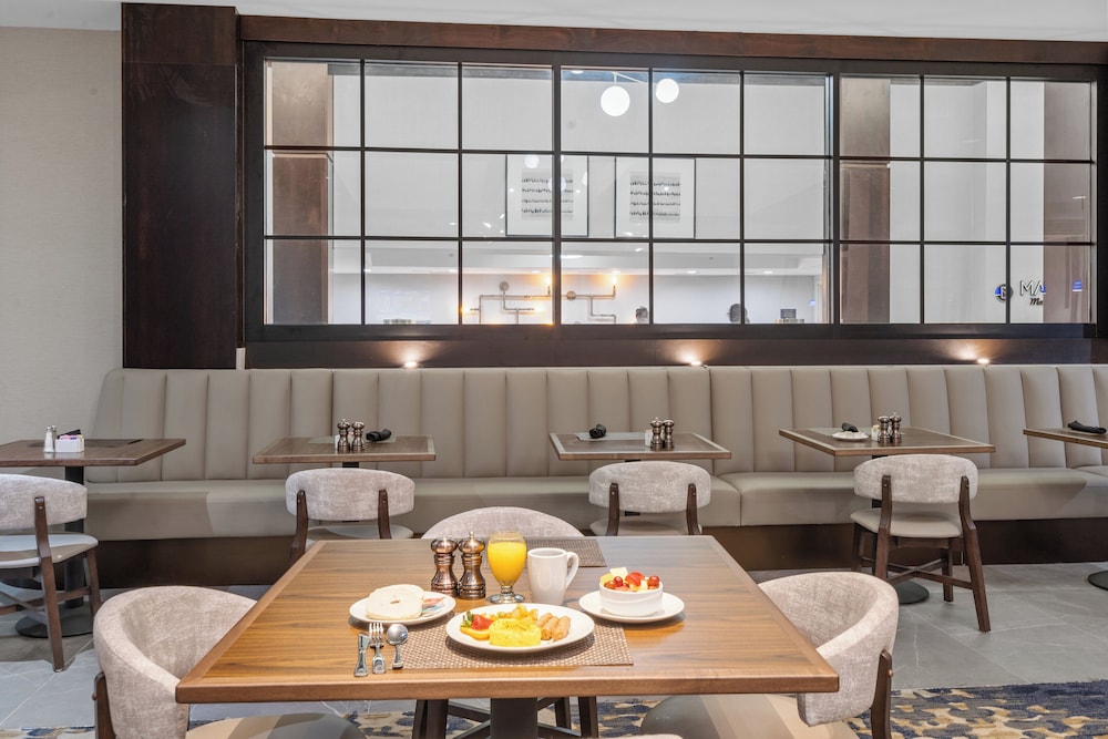 DoubleTree by Hilton South Charlotte Tyvola - photo 36