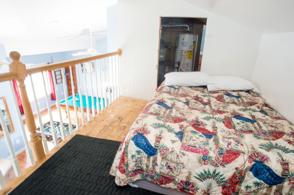 Nautical Motel and Suites - photo 12