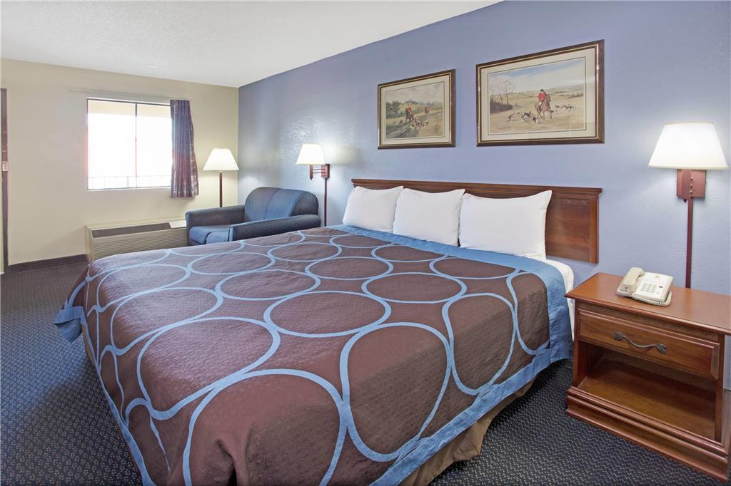 Super 8 by Wyndham Suwanee - photo 8