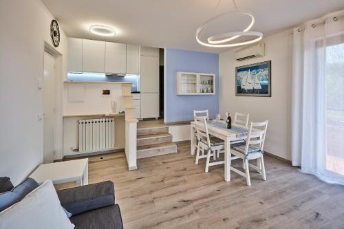 Vela Bianca Home Garda — 4-Star Luxury Hotel in Garda, Italy