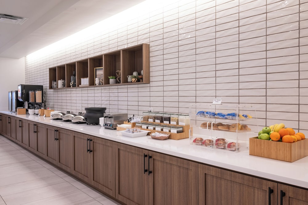 SpringHill Suites by Marriott Baltimore Downtown Convention Center Area - photo 37