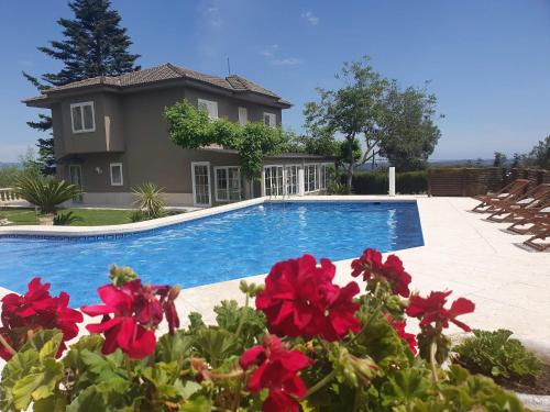 Catalunya Casas Close To Salou And Just Steps From The Village — Alcover