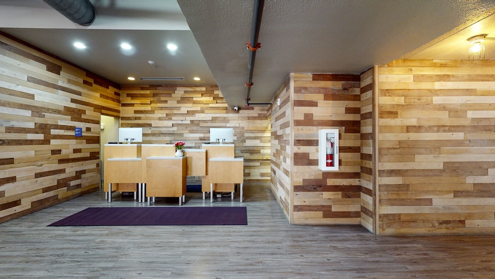 Aggieland Boutique Hotel - photo 3