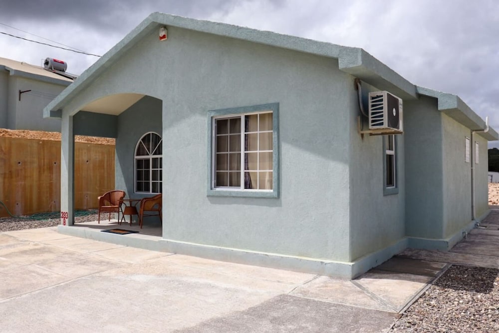 Comfort Arecahomes Beach Access Pool Waterpark in Discovery Bay, Jamaica