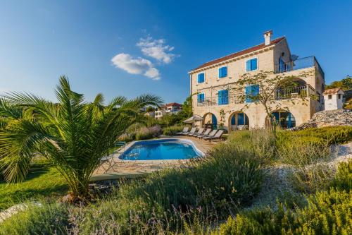 Villa Amarina — 5-Star Luxury Hotel in Trogir, Croatia