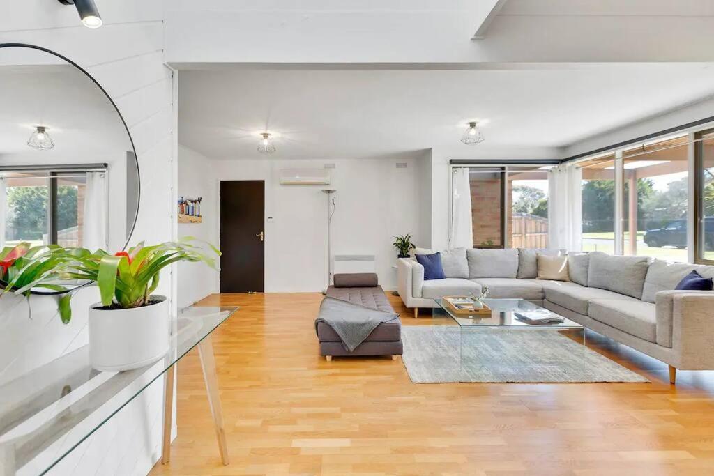 Beachside Serenity a Quiet Beachside Hideaway in Mount Martha, Australia