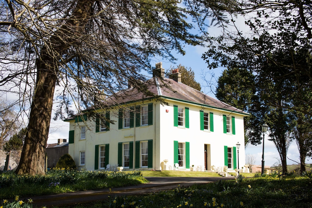 Elm Grove Country House — 4-Star Luxury Hotel in Tenby, United Kingdom
