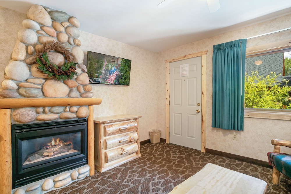 Spirit Lake Lodge - photo 21