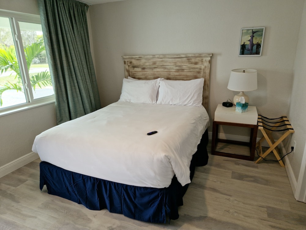 Palm Cove Motel - photo 10