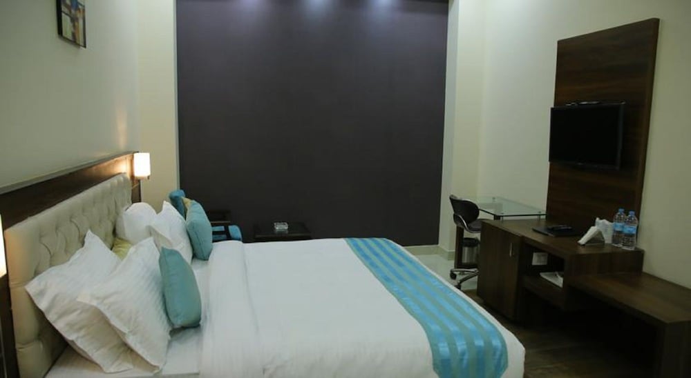 Hotel Dolives — Panipat — photo 4