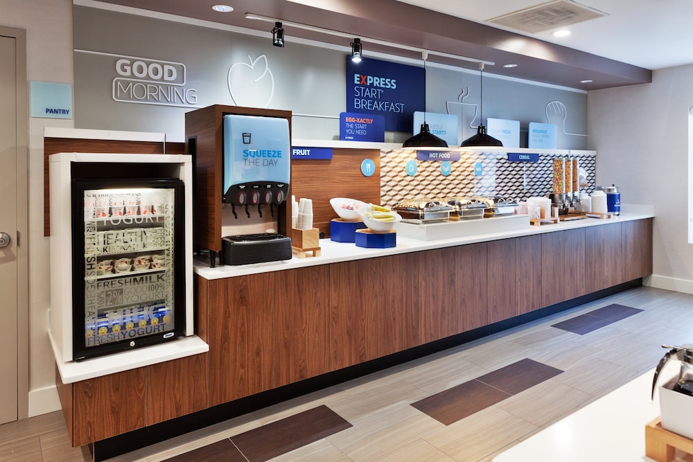 Holiday Inn Express & Suites Rome East by IHG - photo 28
