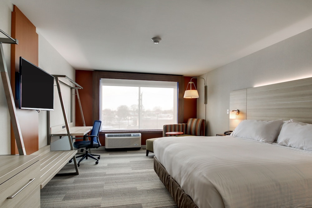 Holiday Inn Express & Suites Galesburg by IHG - photo 8