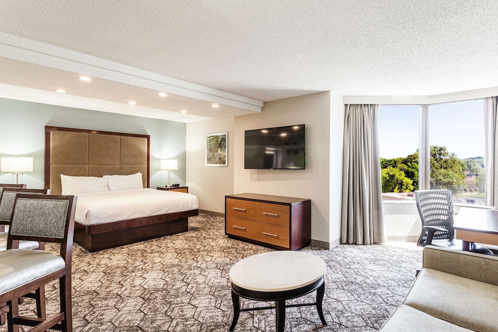 DoubleTree by Hilton Hotel Memphis - photo 33
