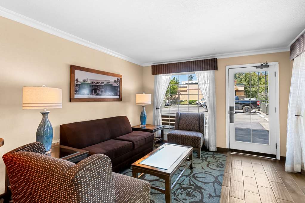 Best Western University Lodge - photo 6